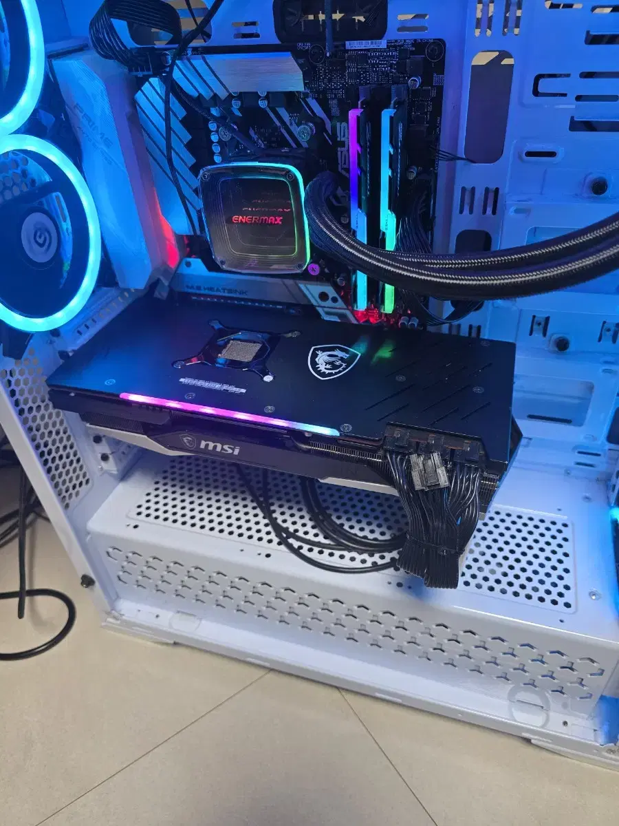 rx6900xt msi제품입니다